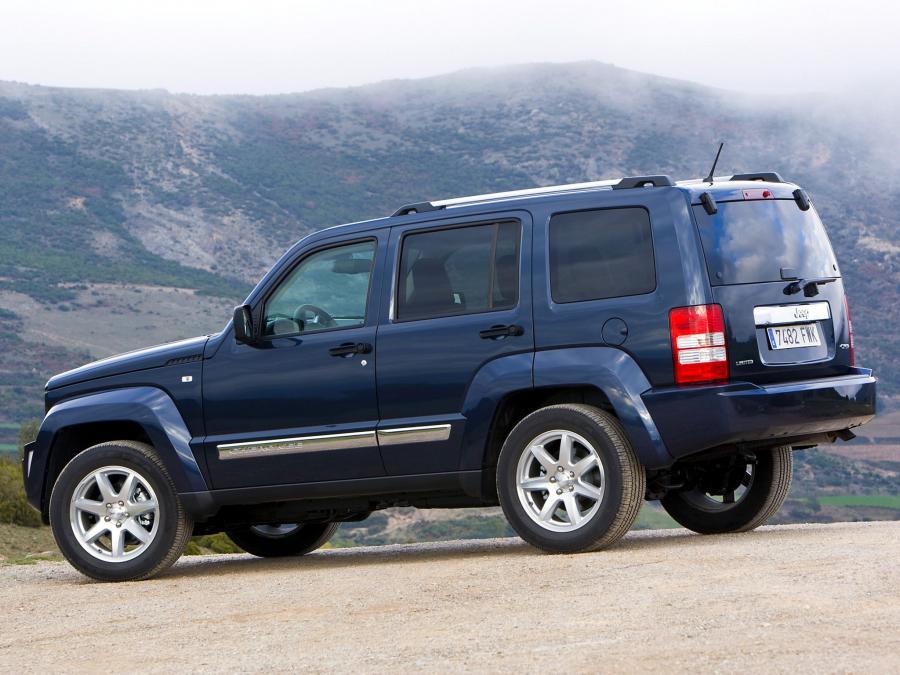  Jeep Cherokee Limited CRD 2007 года  (фото 17 из 30)